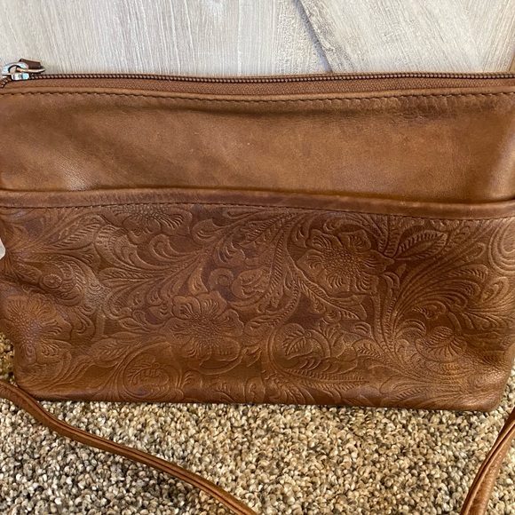 ILI New York Cheyenne East West Crossbody Bag Brown Tooled Leather Handbag - Picture 7 of 13